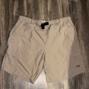 Mens  Tan Northface shorts size XL